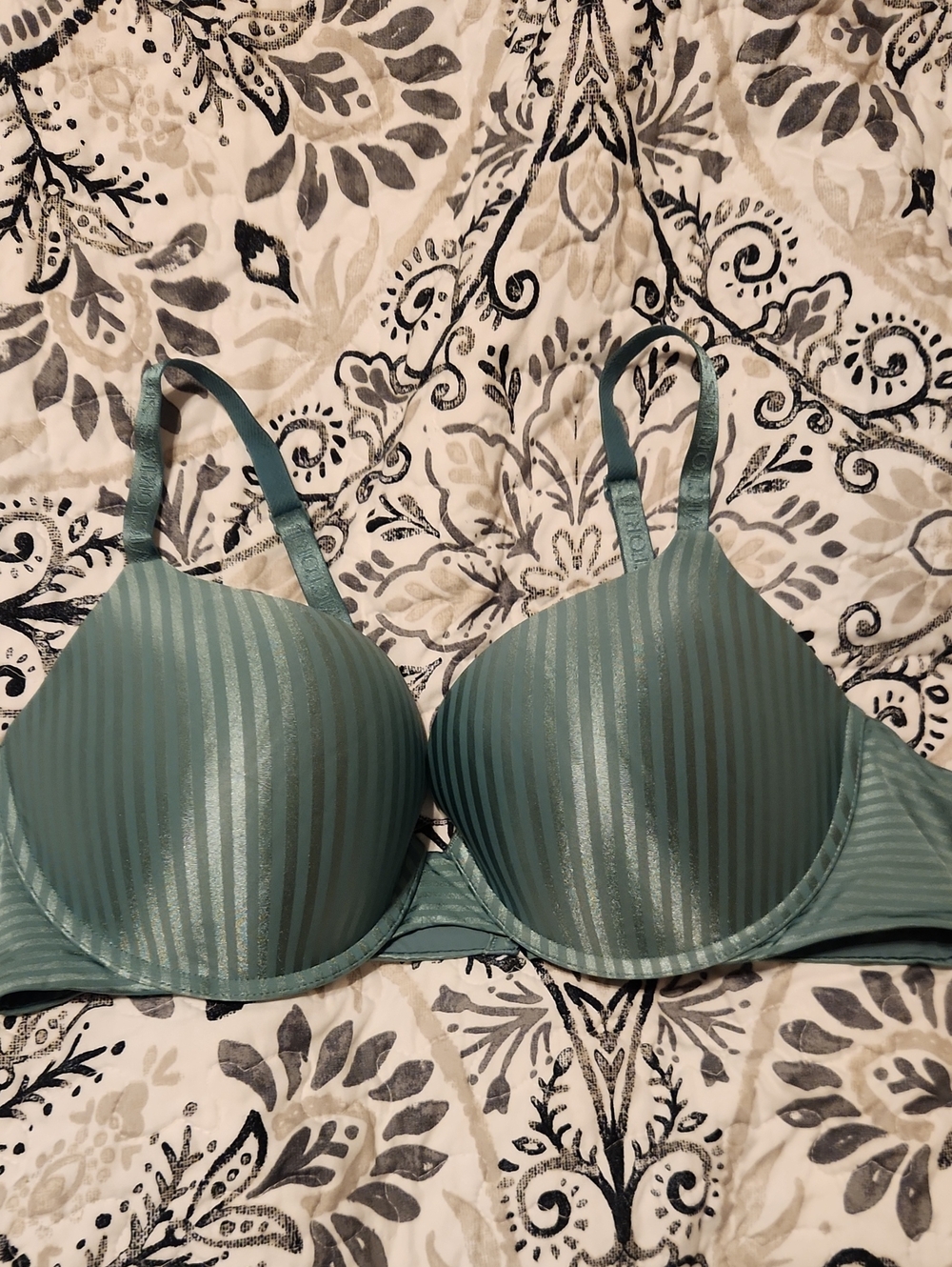 NWOT Victoria's Secret Tshirt Bra
